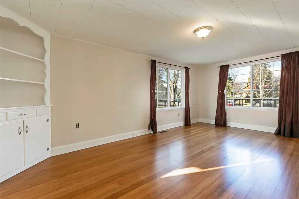 318 S 4th Street Hamilton MT 59840