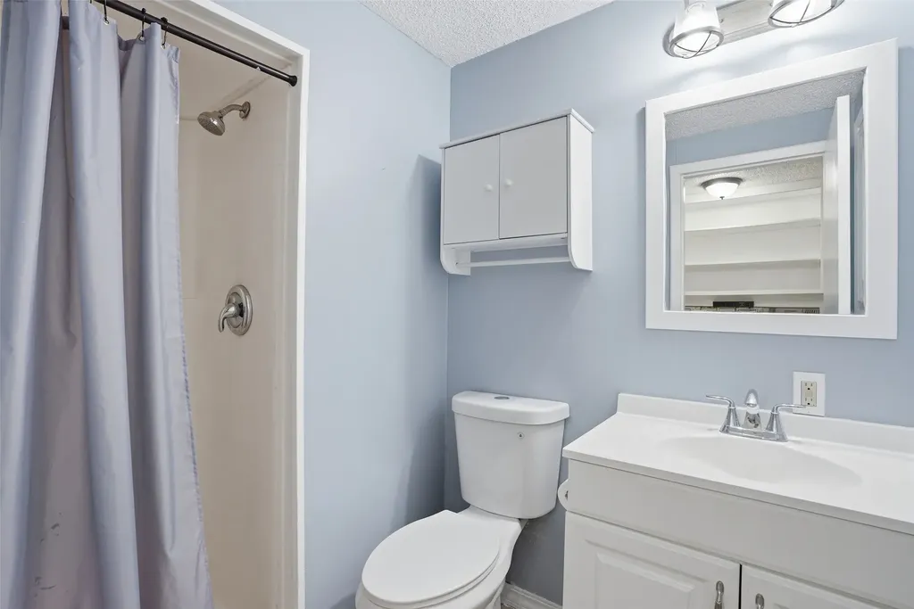 390 N Gold Creek Loop Hamilton MT 59840