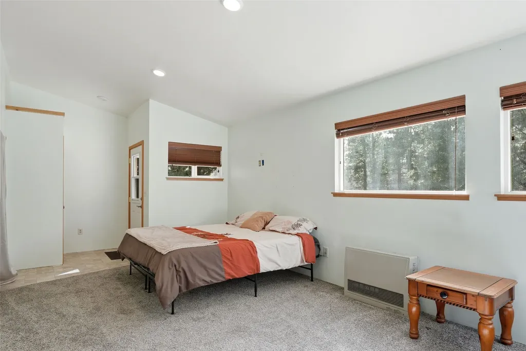 390 N Gold Creek Loop Hamilton MT 59840