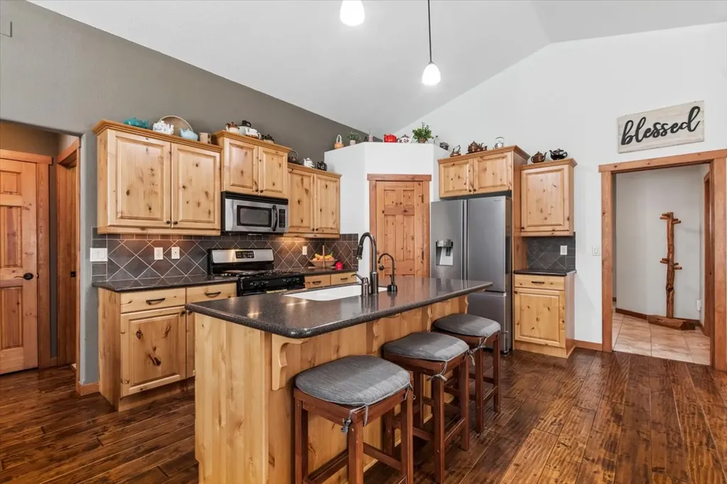 141 Oakmont Loop Columbia Falls MT 59912