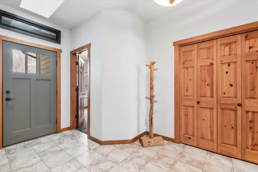 141 Oakmont Loop Columbia Falls MT 59912