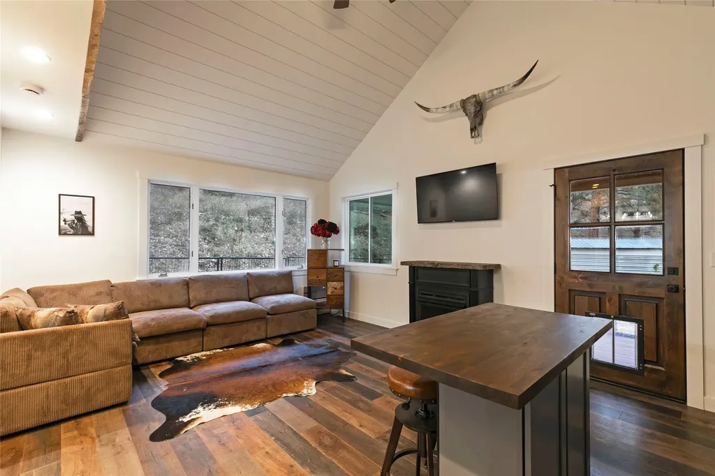 30260 Beavertail Road Clinton MT 59825