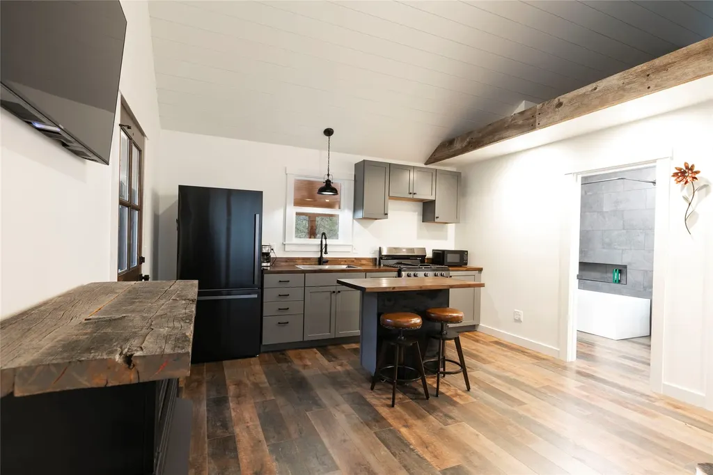 30260 Beavertail Road Clinton MT 59825