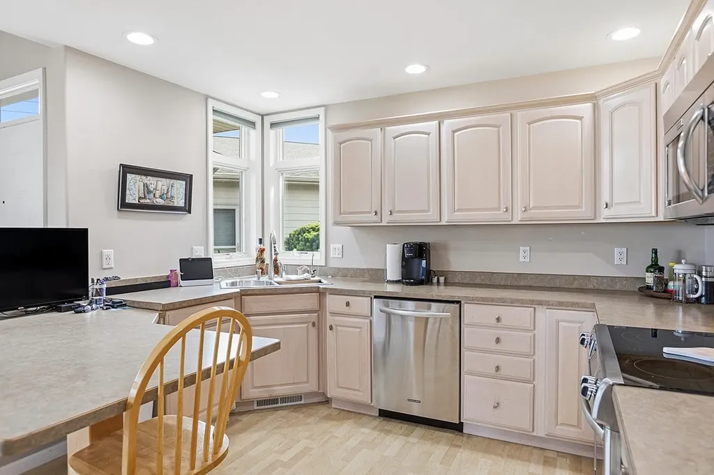 2702 Belt View Drive Helena MT 59601