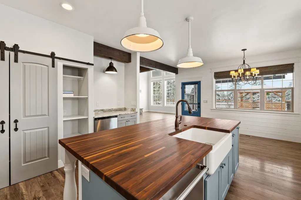 1334 Ponderosa Ridge Drive Bigfork MT 59911