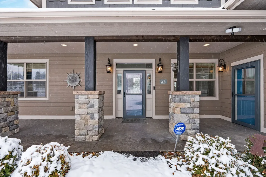 1334 Ponderosa Ridge Drive Bigfork MT 59911