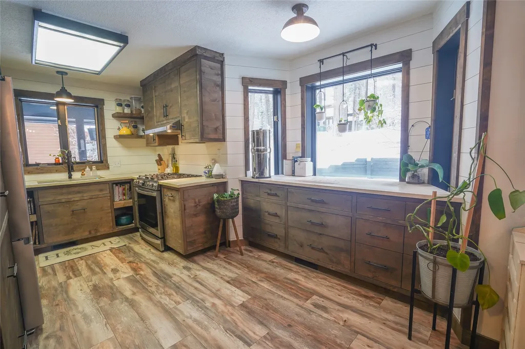 381 Ponderosa Lane Kalispell MT 59901