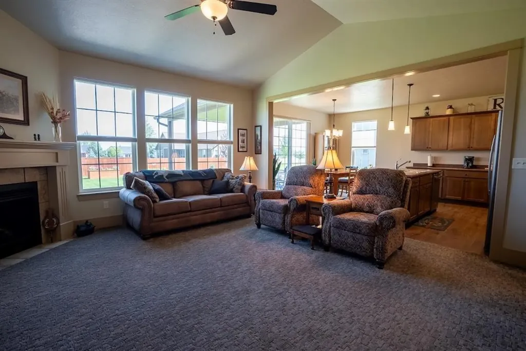 602 Md Circle Hamilton MT 59840