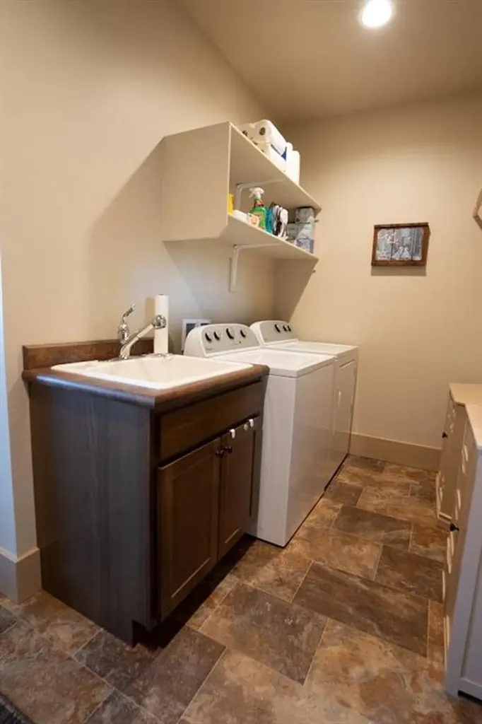 602 Md Circle Hamilton MT 59840
