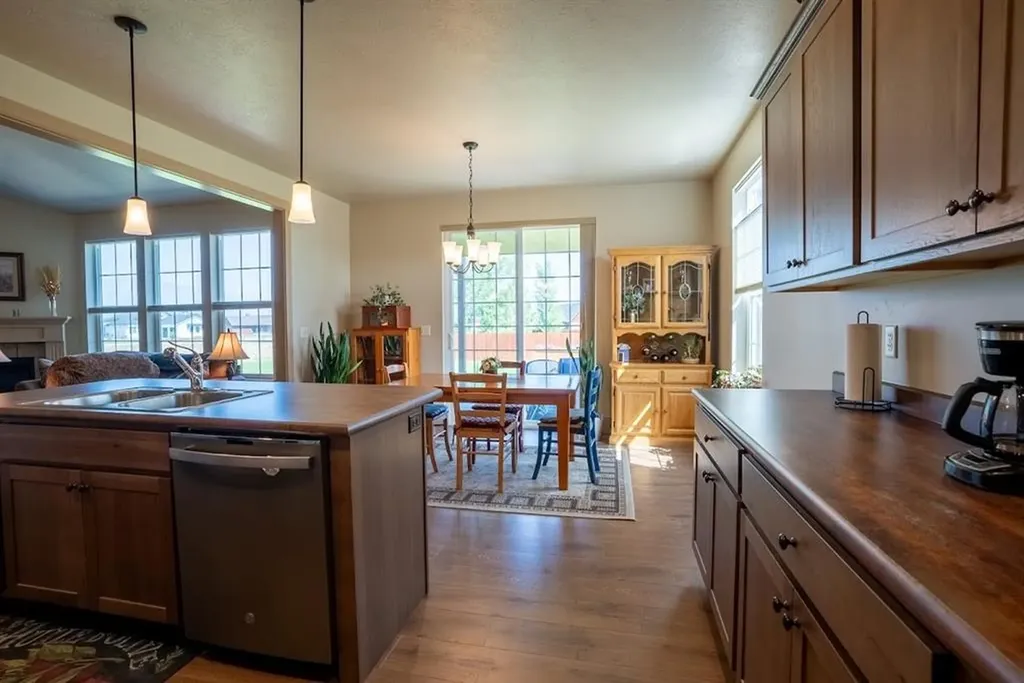 602 Md Circle Hamilton MT 59840