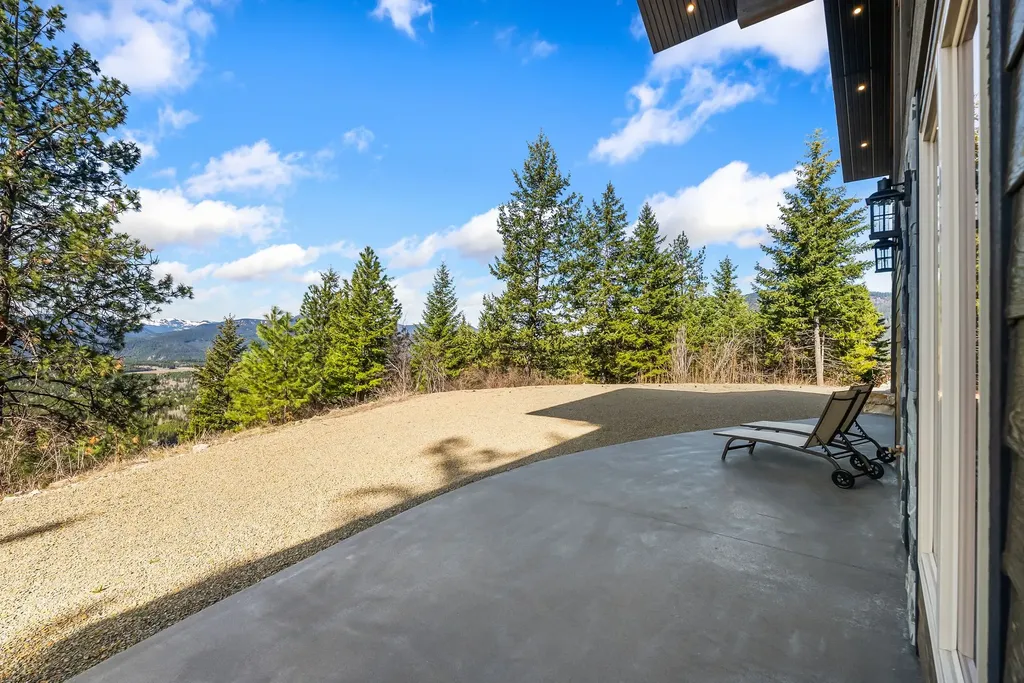 42 Twenty Peak Gulch Road Trout Creek MT 59874