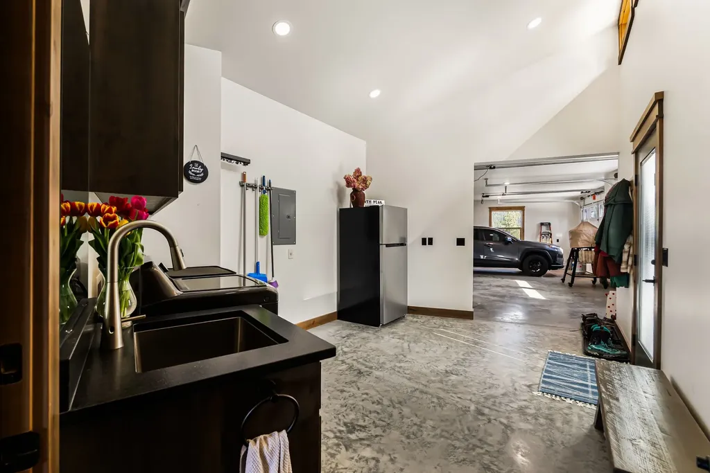 42 Twenty Peak Gulch Road Trout Creek MT 59874
