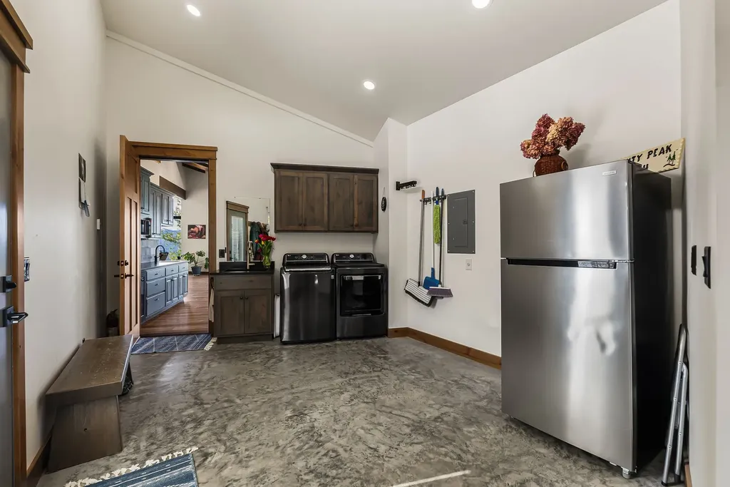 42 Twenty Peak Gulch Road Trout Creek MT 59874