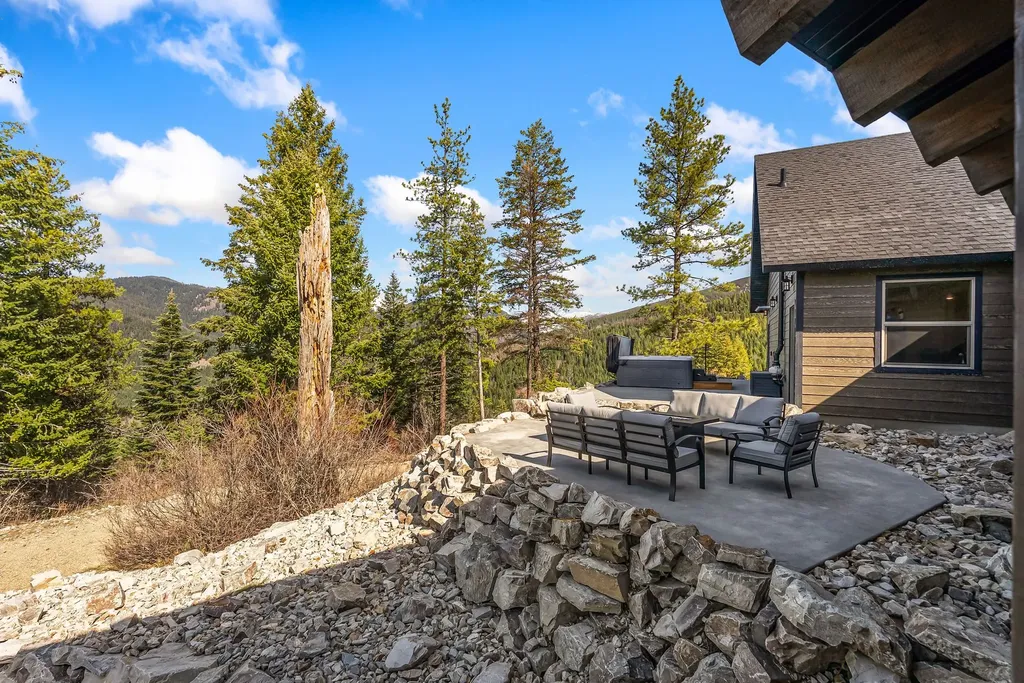 42 Twenty Peak Gulch Road Trout Creek MT 59874