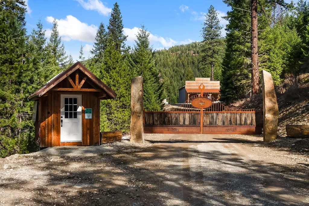 42 Twenty Peak Gulch Road Trout Creek MT 59874