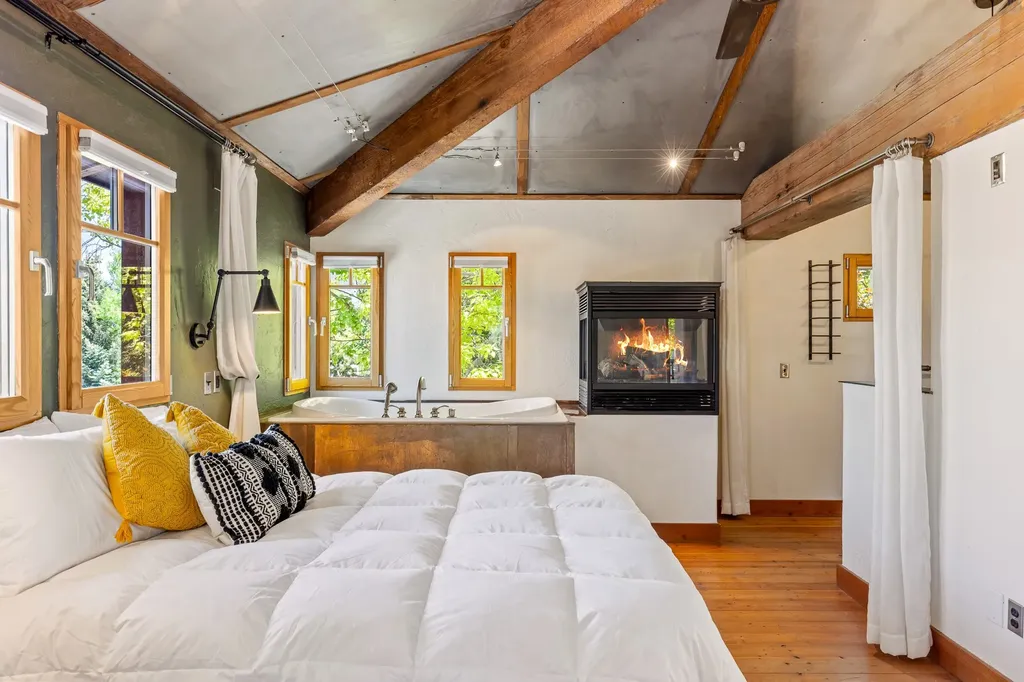 2449 Turkey Red Lane Bozeman MT 59715