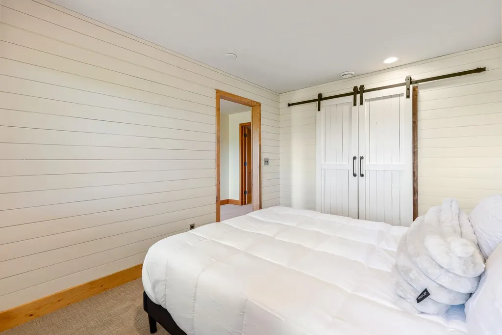 2449 Turkey Red Lane Bozeman MT 59715