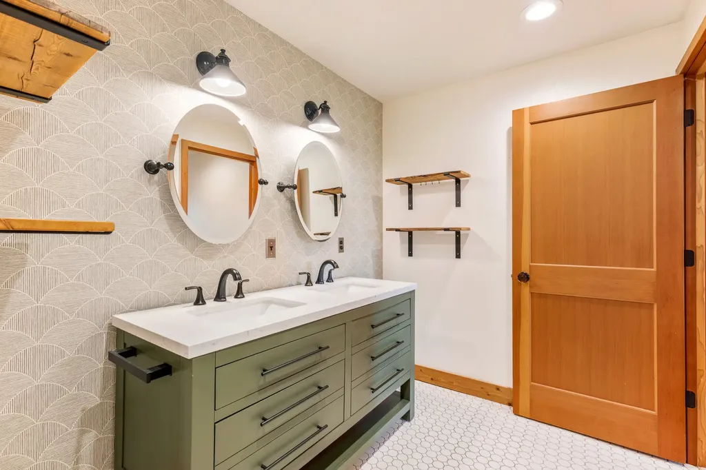 2449 Turkey Red Lane Bozeman MT 59715