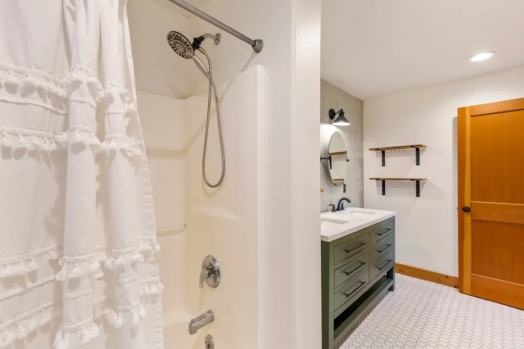 2449 Turkey Red Lane Bozeman MT 59715