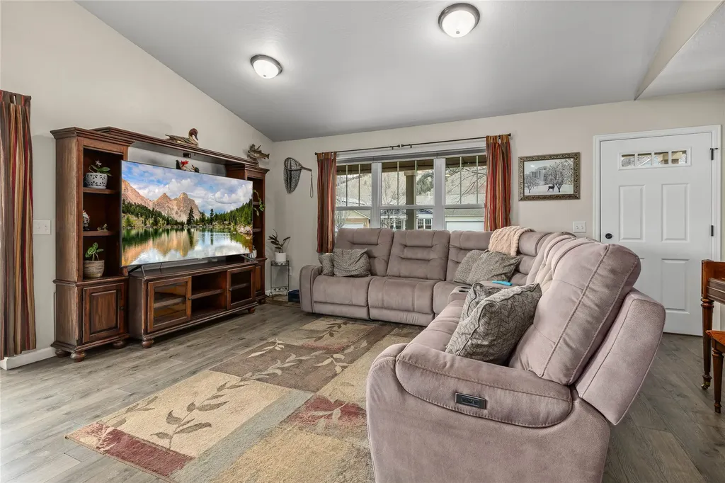 5125 Avalon Lane Lolo MT 59847
