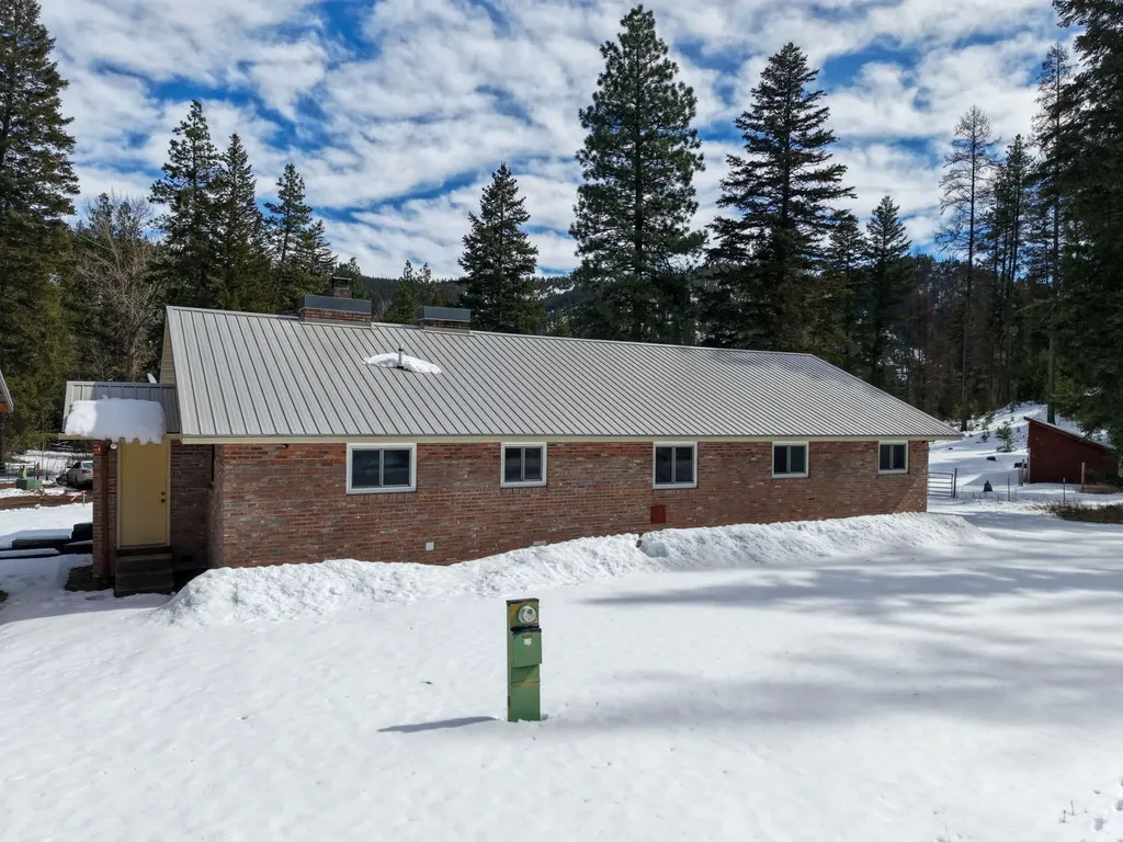 12014 Chase Lane Clinton MT 59825