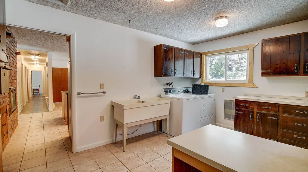 12014 Chase Lane Clinton MT 59825