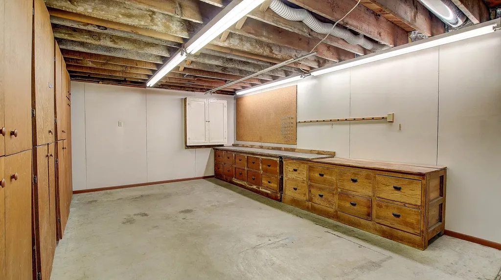 12014 Chase Lane Clinton MT 59825