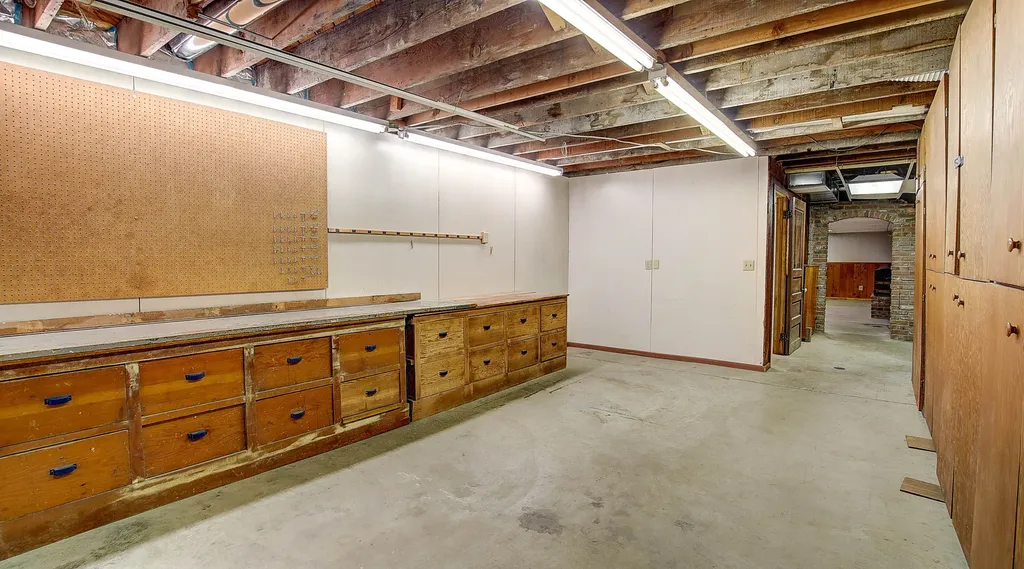 12014 Chase Lane Clinton MT 59825