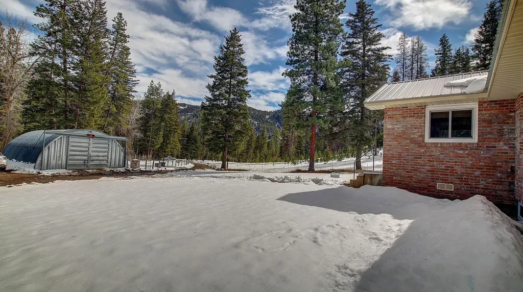 12014 Chase Lane Clinton MT 59825
