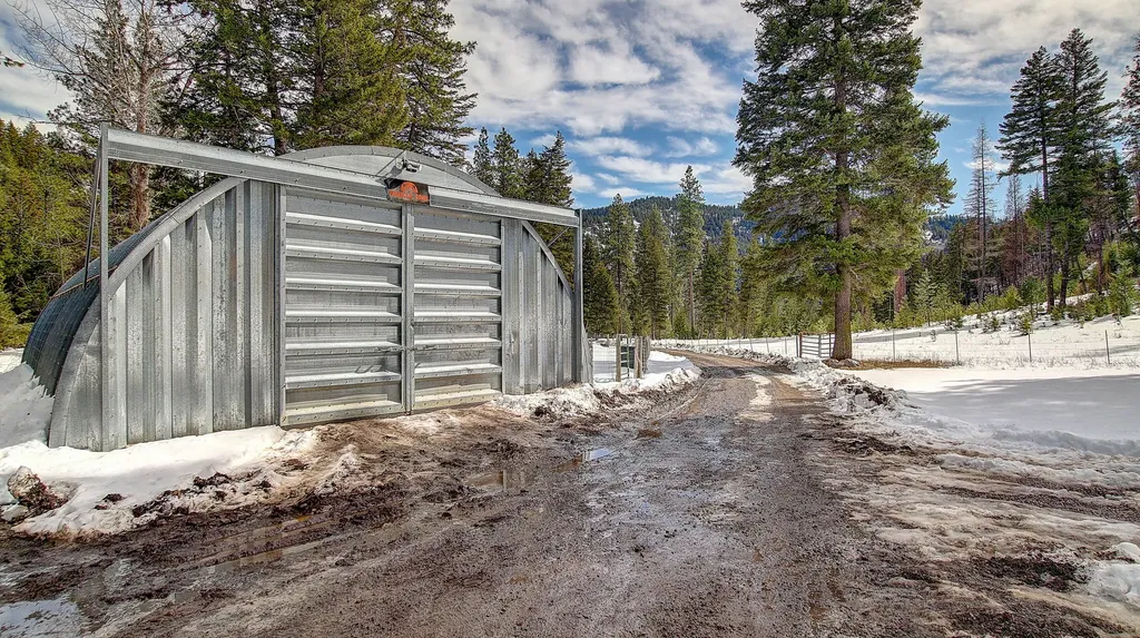 12014 Chase Lane Clinton MT 59825