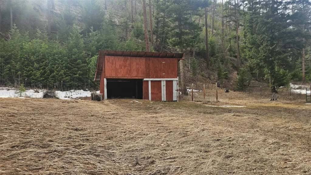 12014 Chase Lane Clinton MT 59825