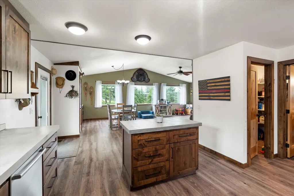 165 Reeds Lane Columbia Falls MT 59912