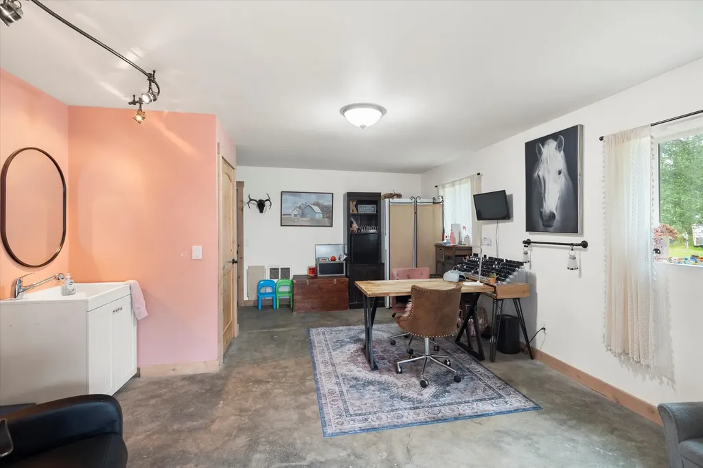 165 Reeds Lane Columbia Falls MT 59912