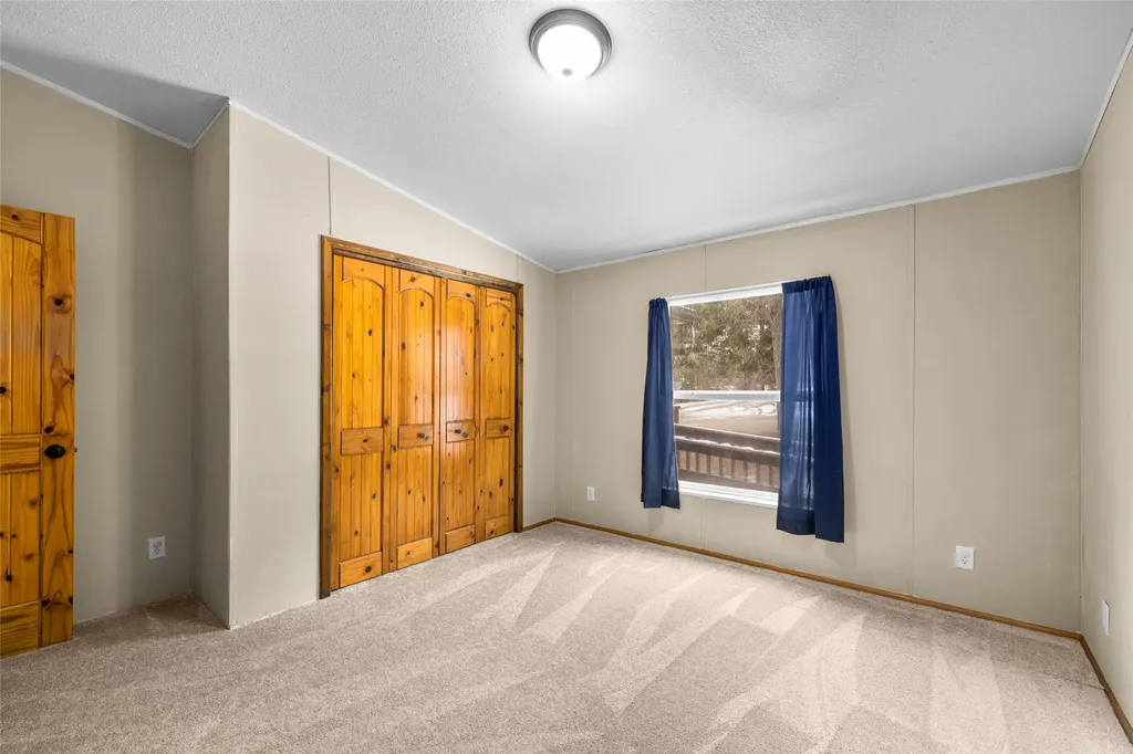 49386 Happy Trail Lane Proctor MT 59929