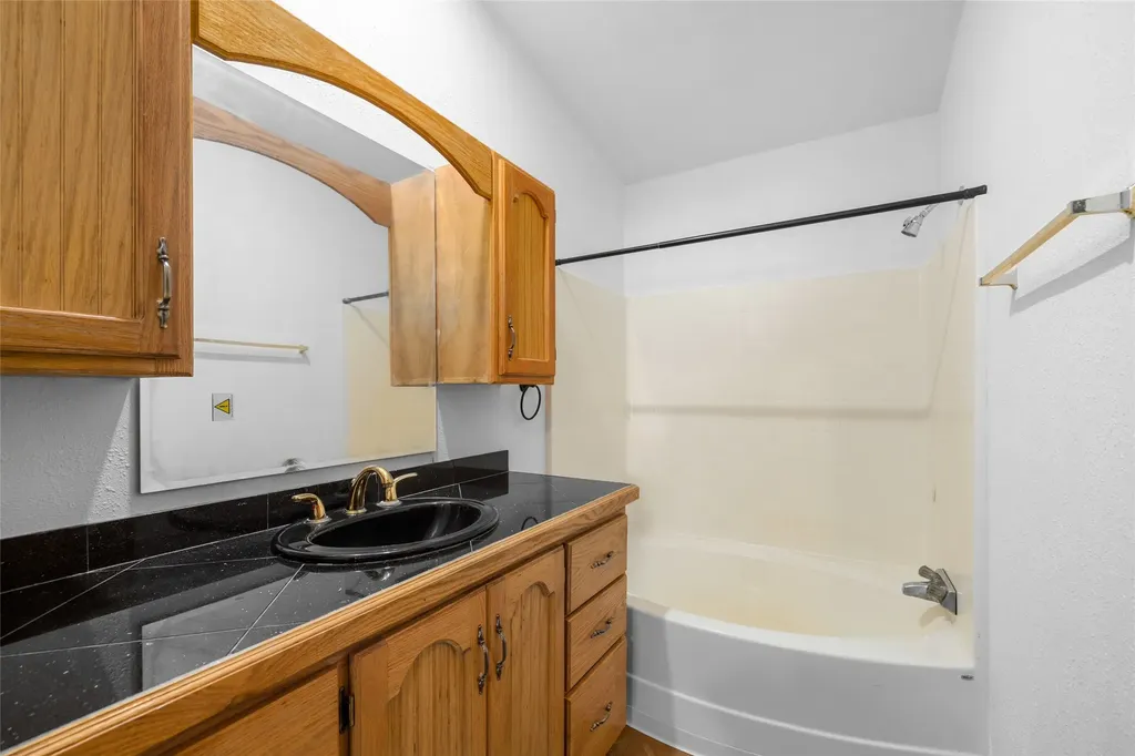 49386 Happy Trail Lane Proctor MT 59929