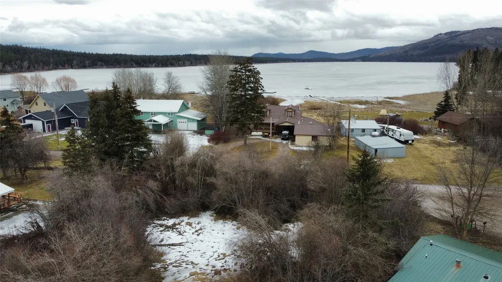 49386 Happy Trail Lane Proctor MT 59929