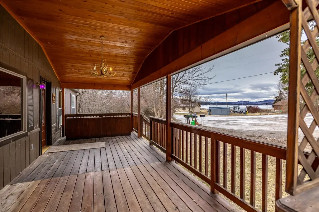49386 Happy Trail Lane Proctor MT 59929