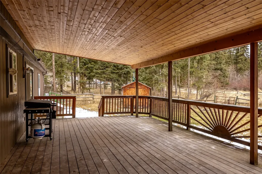 49386 Happy Trail Lane Proctor MT 59929