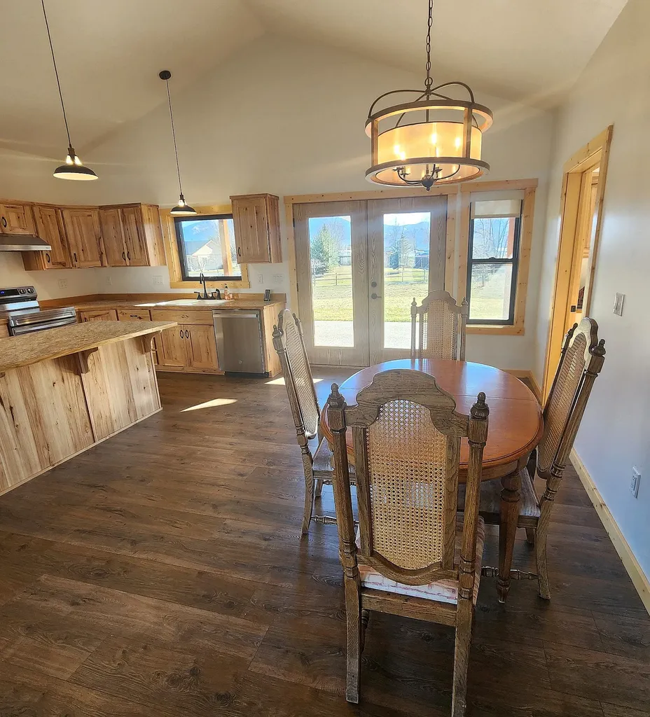 25 Mary Kay Road Plains MT 59859