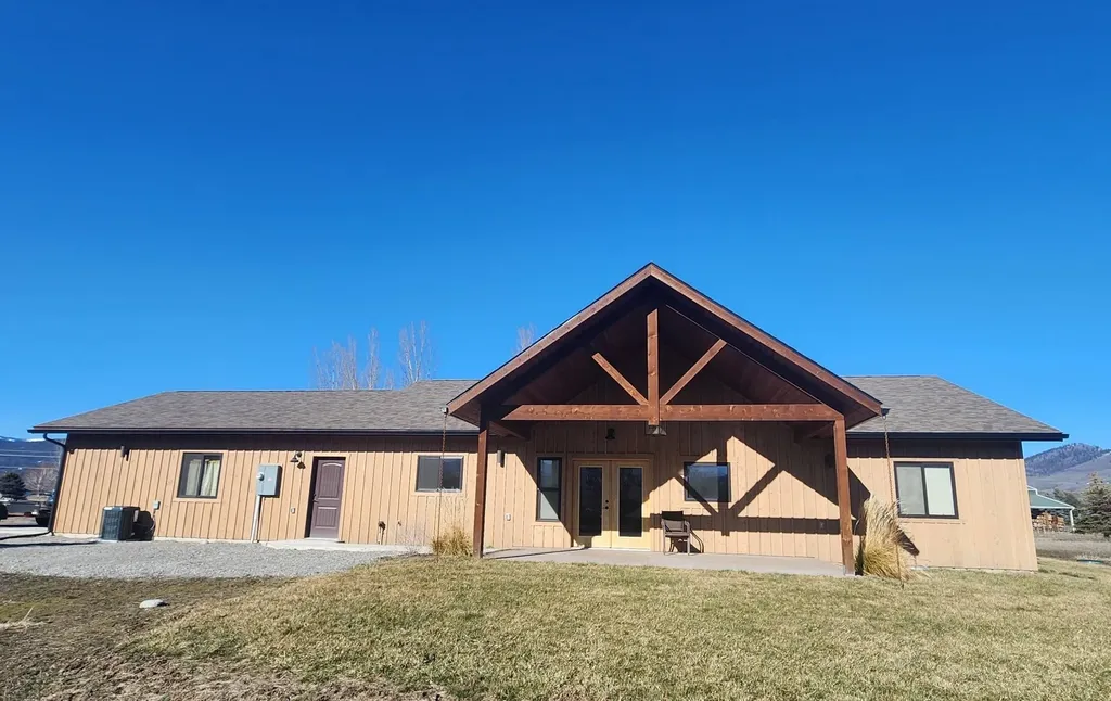 25 Mary Kay Road Plains MT 59859