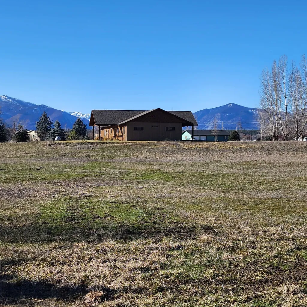 25 Mary Kay Road Plains MT 59859