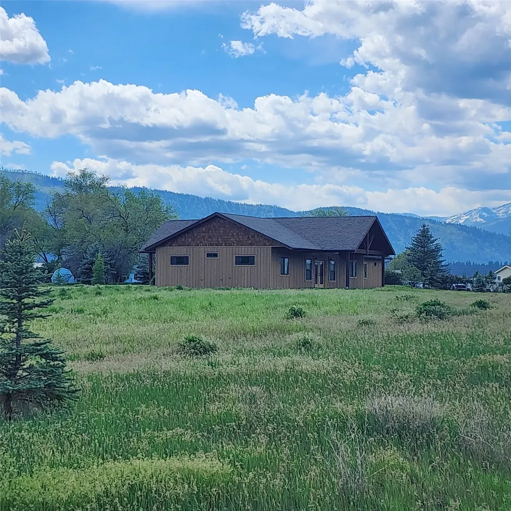 25 Mary Kay Road Plains MT 59859