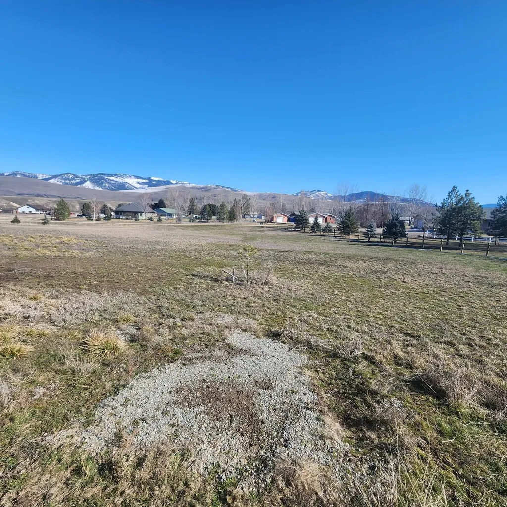 25 Mary Kay Road Plains MT 59859