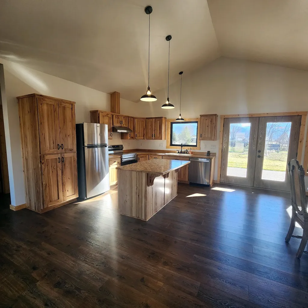 25 Mary Kay Road Plains MT 59859