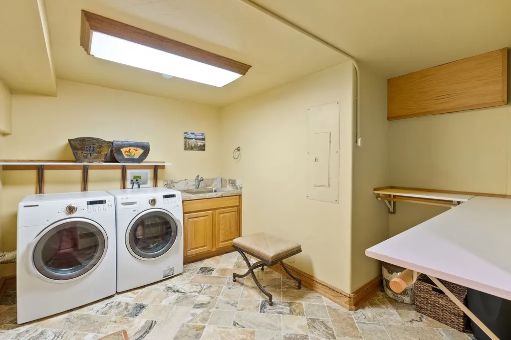 24037 Geri Lane Bigfork MT 59911