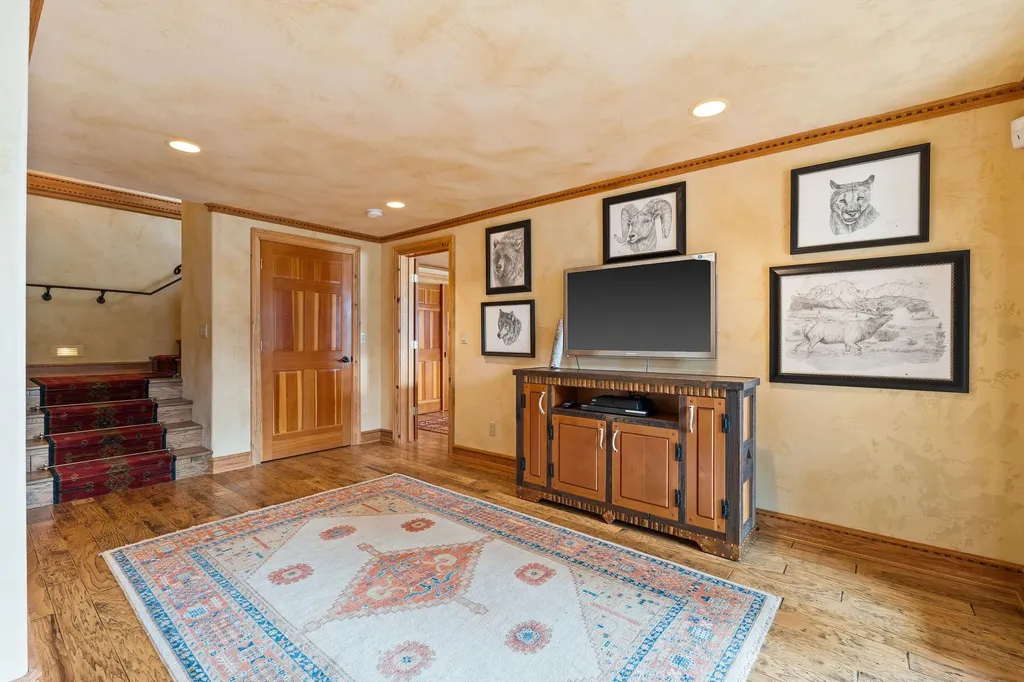 24037 Geri Lane Bigfork MT 59911