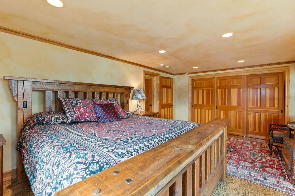 24037 Geri Lane Bigfork MT 59911