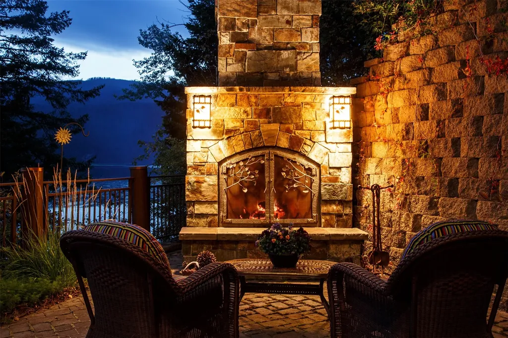 24037 Geri Lane Bigfork MT 59911