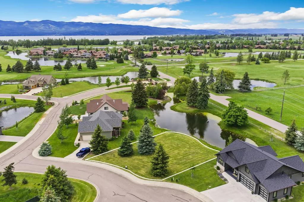 50 Lake Pointe Way Bigfork MT 59911