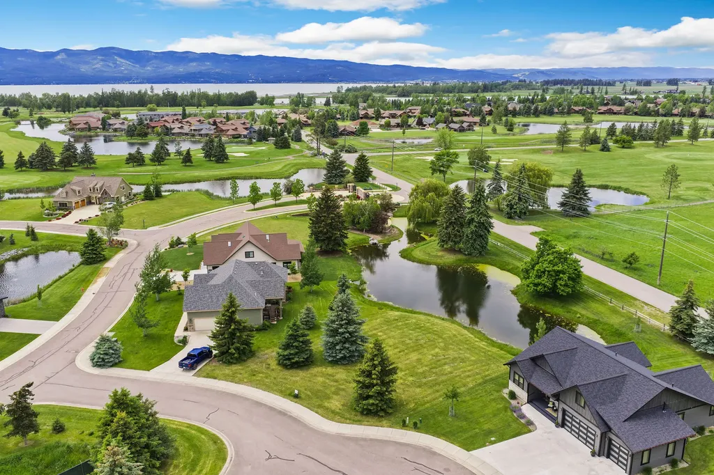50 Lake Pointe Way Bigfork MT 59911